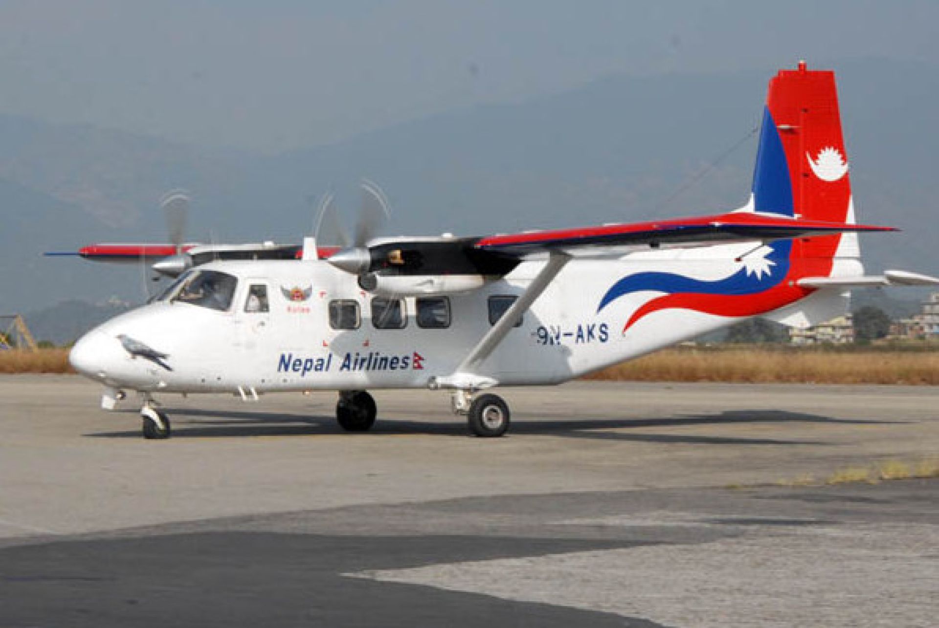सानो जहाज बिग्रिएपछि रेसुङ्गा विमानस्थलमा उडान बन्द